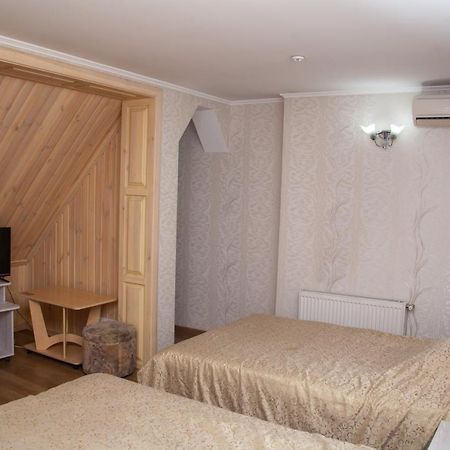 Piligrim 2 Hotel Николайев Екстериор снимка