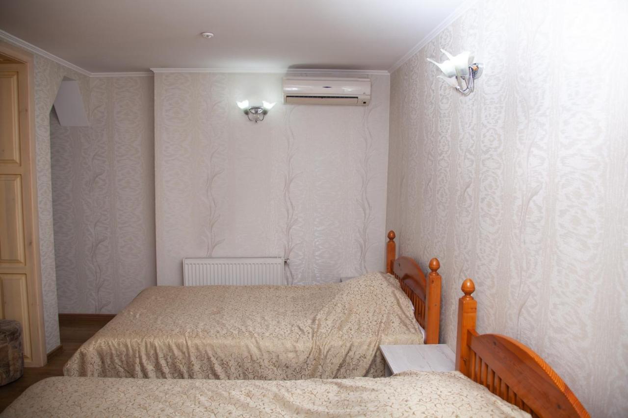 Piligrim 2 Hotel Николайев Екстериор снимка